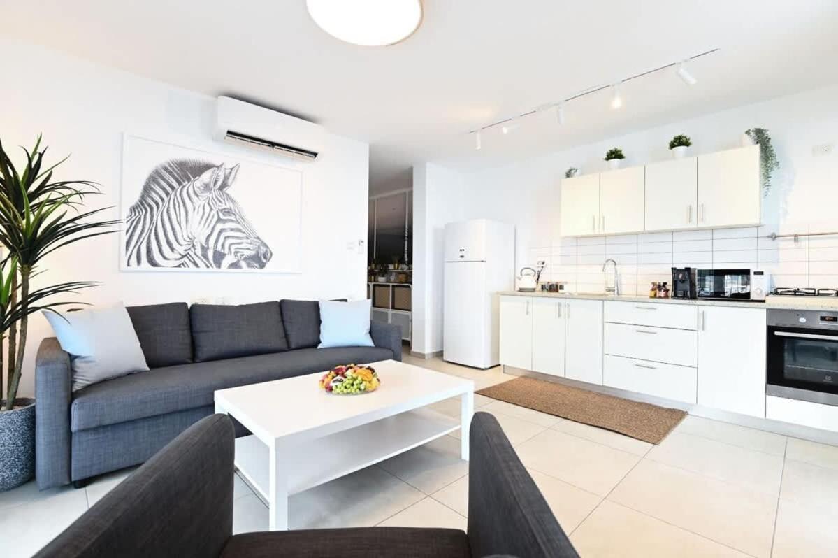 L.T.D- My View. 2 Bedroom Apartment By The Lake. Тиберия Екстериор снимка